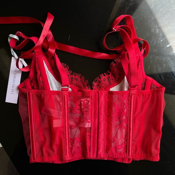 Victoria’s Secret corset - Picture 2 of 3